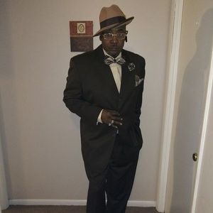 Meet your Posher, Lamont